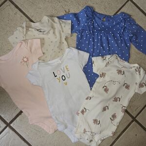 Carter's Girls Sleeper Lot All Newborn NB Blue Long Sleeve And Short Sleeve Tees